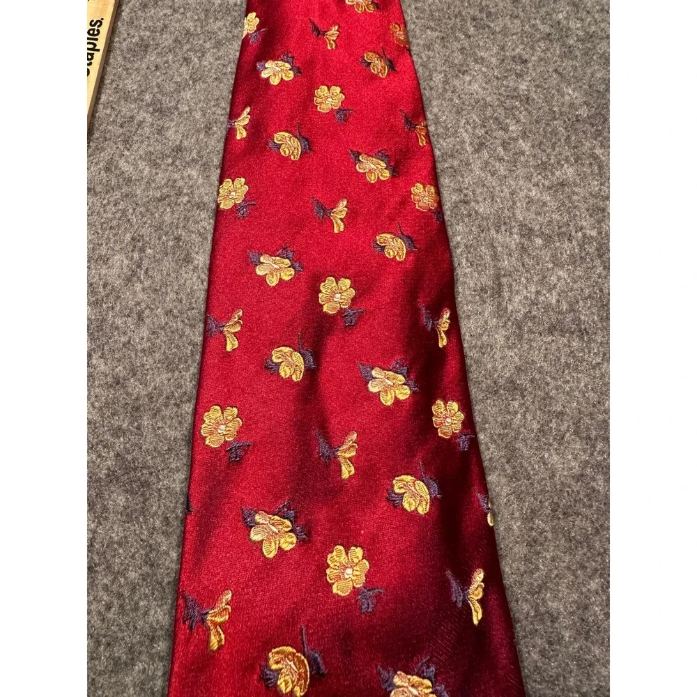 Faconnable Mens Red Floral Silk Necktie Made in France Yellow Flower Silk Tie